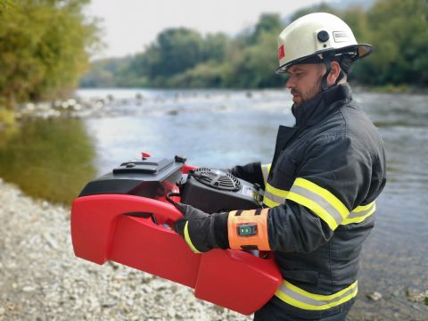 SCHWIMMPUMPE AMPHIBIO mit Fernsteuerung