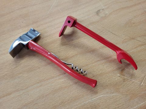 Package décapsuleur Halligan rouge et tire-bouchon Hache