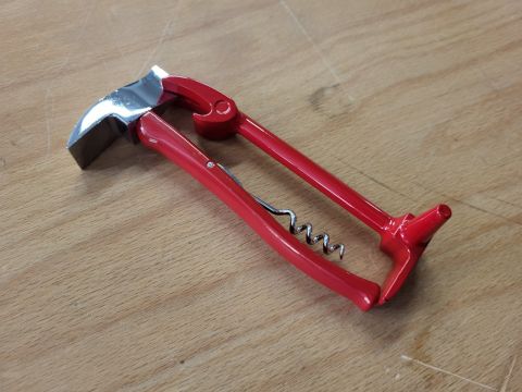 Package Flaschenöffner Halligan rot und Korkenzieher Axt